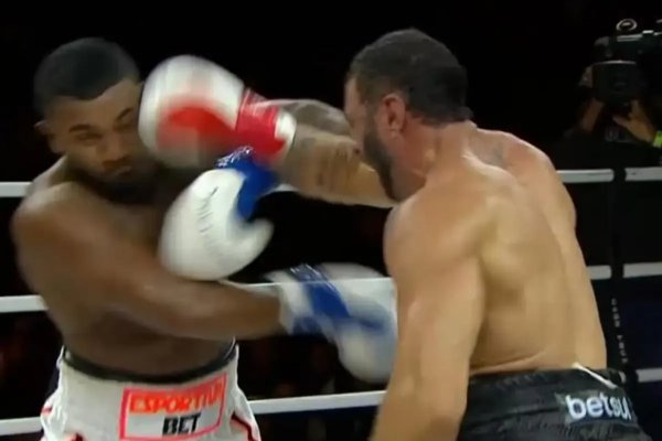 [Vídeo: Bambam nocauteia Davi Brito e desafia Naldo no Fight Music Show]
