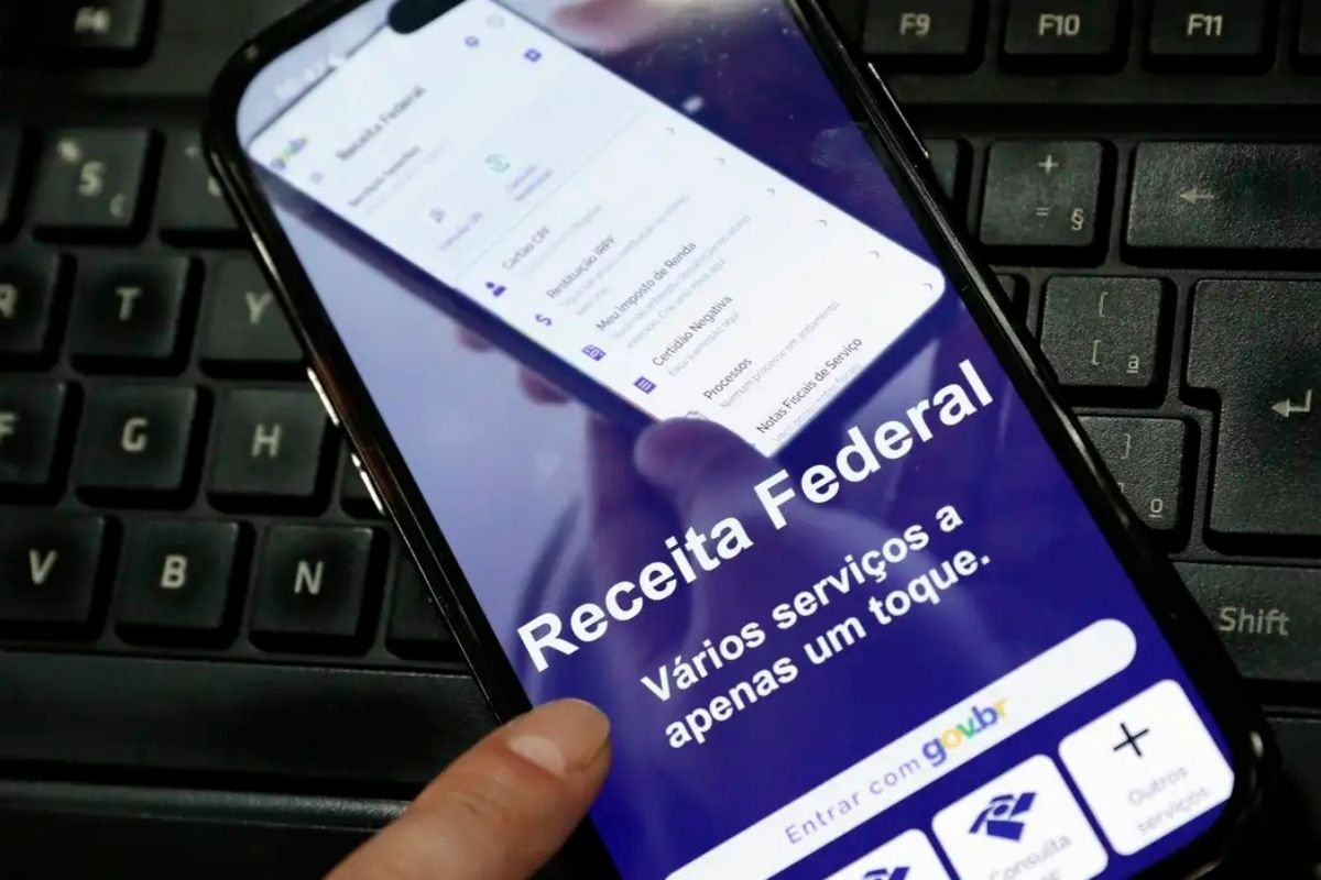 Receita volta a receber declarações do Imposto de Renda 2026; veja como é a multa para quem atrasou