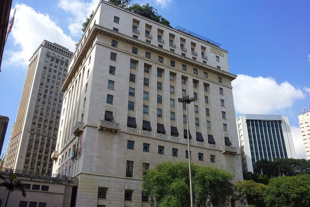 Prefeitura de São Paulo se manifesta sobre a ação que investiga desvio de recursos em contrato com ONG da produtora de filme de Bolsonaro