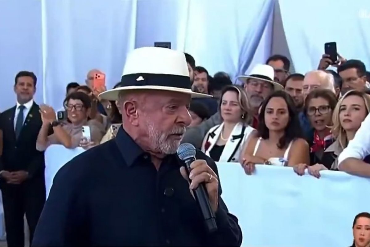 Vídeo: Lula acusa Flávio e Eduardo Bolsonaro de serem "vendilhões da pátria" após nova taxação imposta pelos EUA
