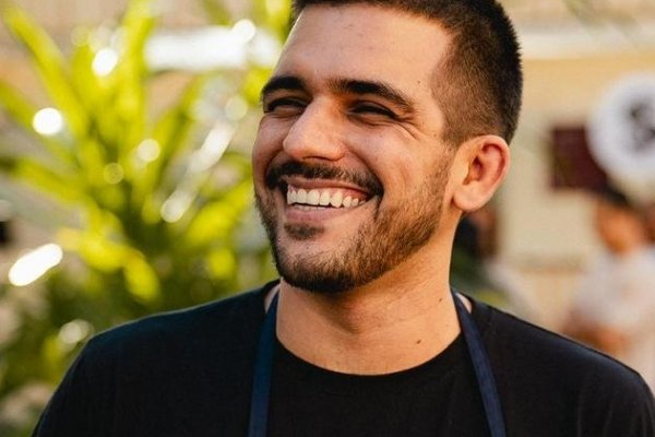 [Chef Ricardo Vallari transforma clássicos do cinema em menu especial para o Dia dos Namorados no Proa Gastrôbar! ]