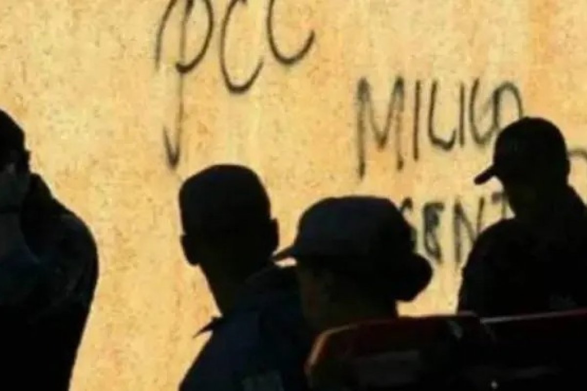 Mais da metade dos brasileiros afirma que governo deveria classificar facções como terroristas, diz pesquisa