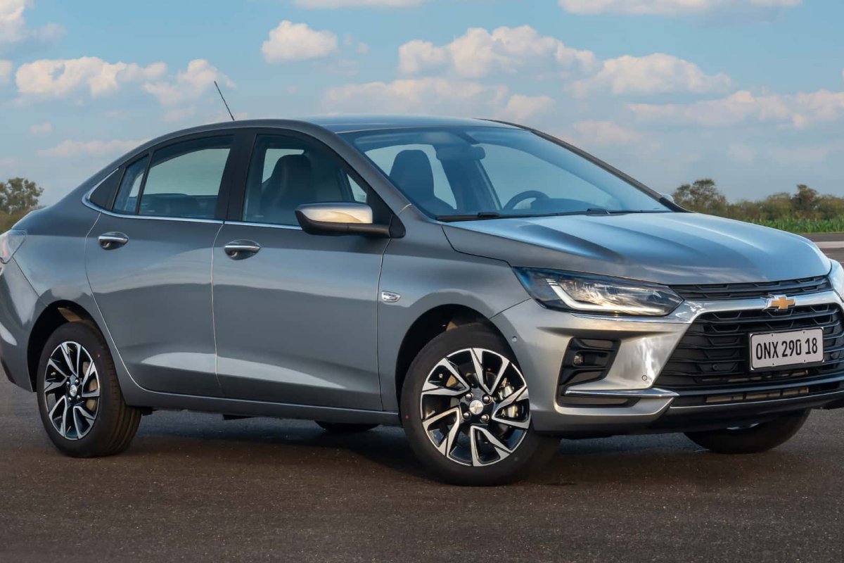 Chevrolet Onix 2027 ganha novos detalhes visuais e mais 4 versões 