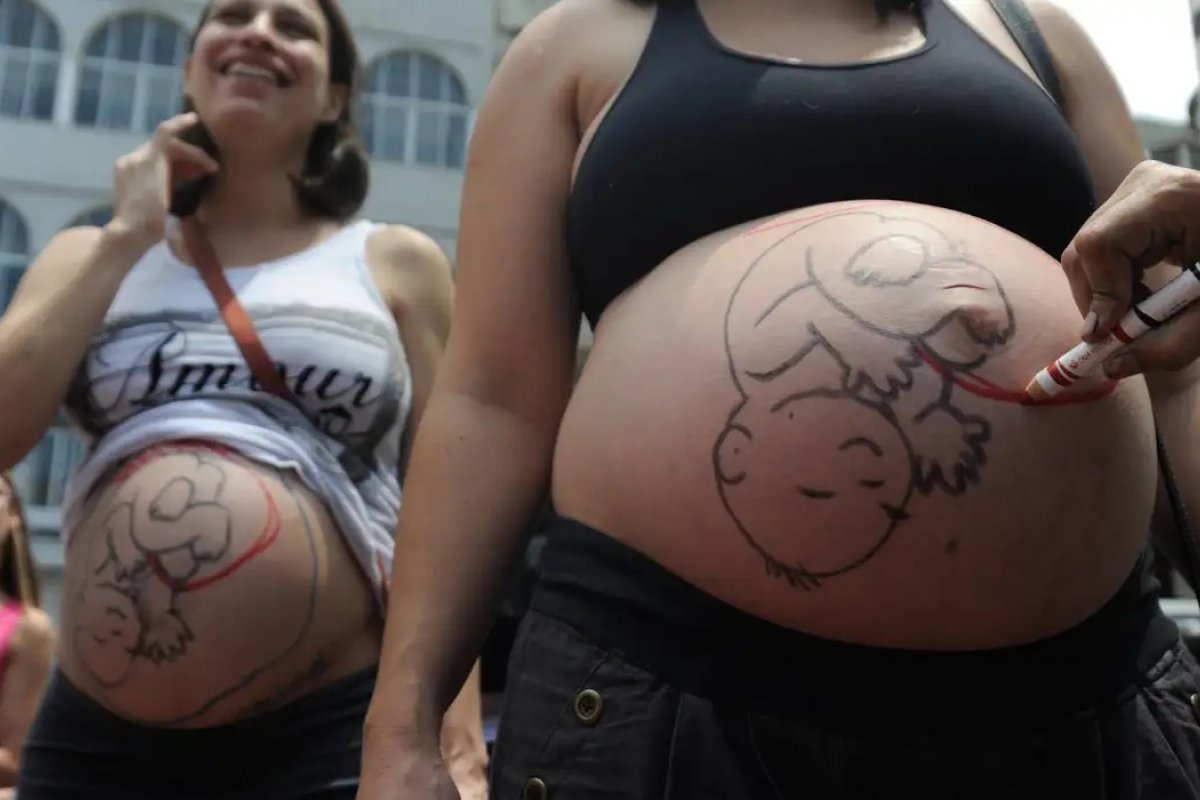 Brasil registra 450 partos de crianças e adolescentes por dia, diz relatório