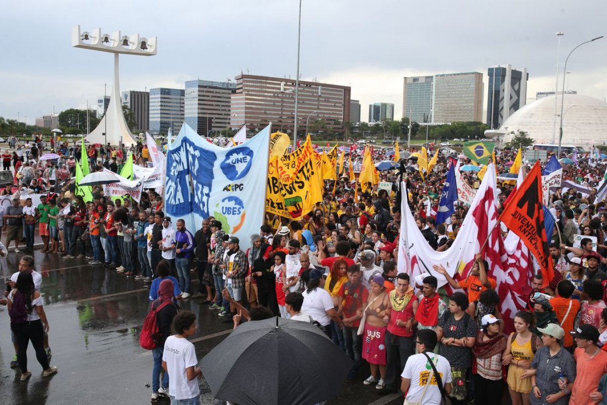 Manifestações estudantis são canceladas por causa da pandemia coronavírus