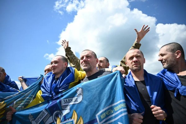 [Em nova rodada, Rússia e Ucrânia trocam quase 400 prisioneiros de guerra]