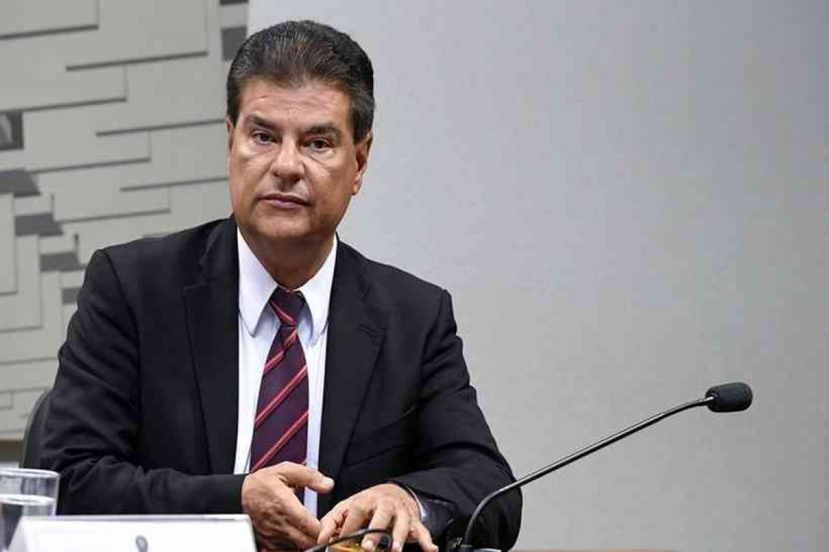 Senador é infectado pelo novo coronavírus