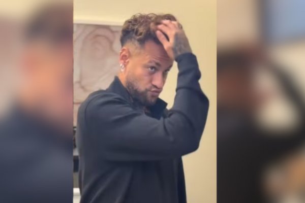 [Neymar muda visual e resgata estilo de 2018 às vésperas da Copa do Mundo]