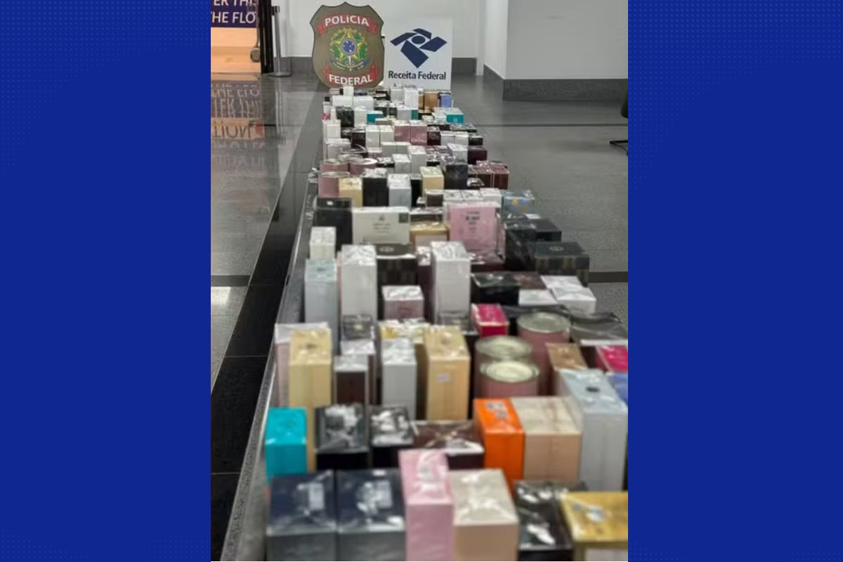 250 perfumes importados avaliados em R$100 mil são apreendidos no Aeroporto de Salvador 