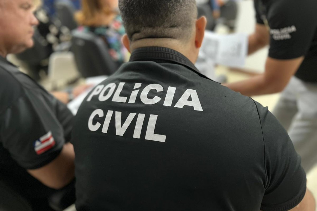 Operação contra venda de celulares e acessórios é realizada em Salvador