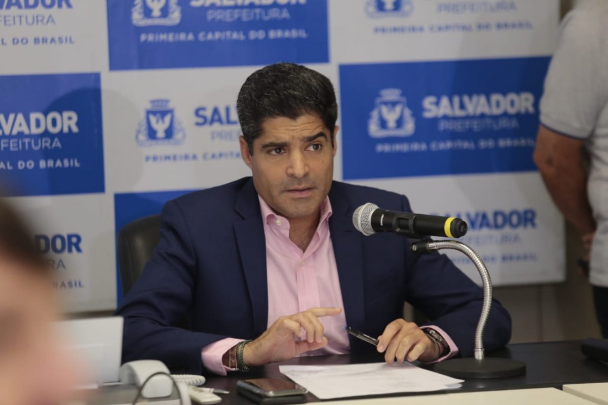 ACM Neto proíbe eventos para mais de 500 pessoas, em Salvador