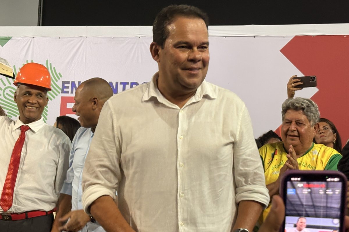 Vídeo: Geraldo Jr. provoca ACM Neto durante evento: "Só aparece em Salvador e na Bahia de dois em dois anos"