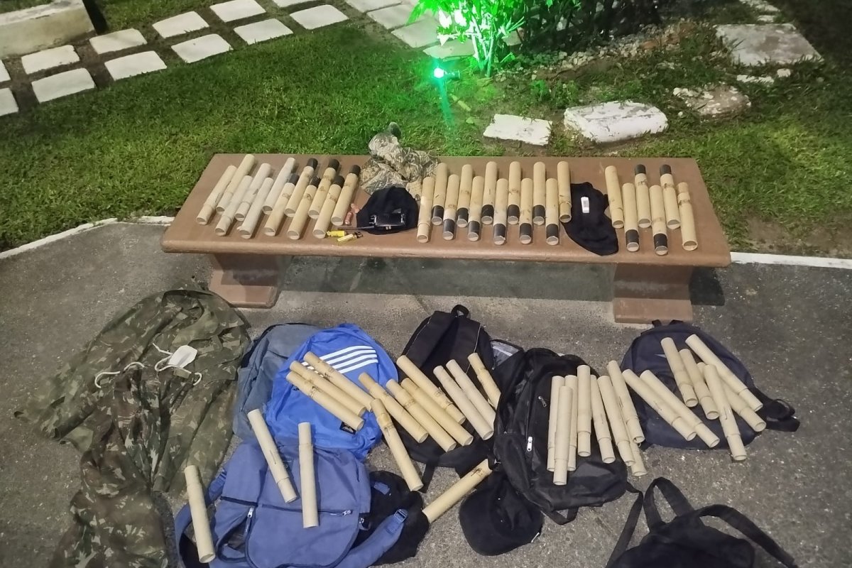 Grande quantidade de fogos de artifício é apreendido durante ação preventiva em Salvador