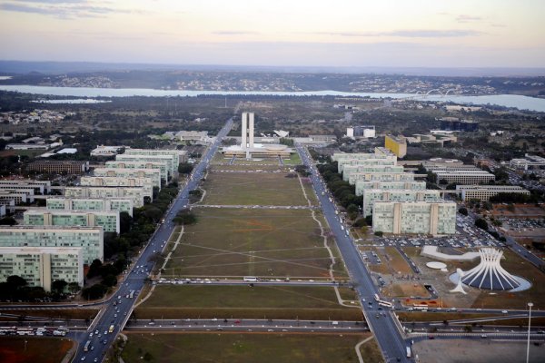 [Número de vínculos de servidores federais que trabalham remoto cresce 24% entre janeiro de 2025 e abril de 2026 ]