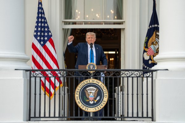 [Trump diz que acordo de paz entre EUA e Irã será assinado neste domingo (14)]