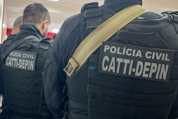 [Suspeito de tentar matar mãe e filho dentro de estabelecimento comercial é preso]
