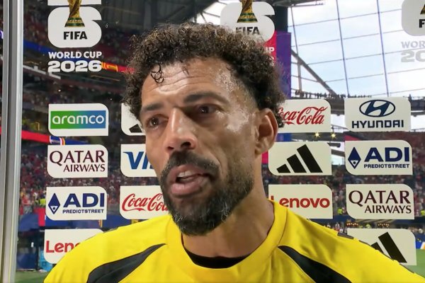 Vozinha conta que mãe perdeu estreia na Copa devido a problemas com o visto: [Vozinha conta que mãe perdeu estreia na Copa devido a problemas com o visto: