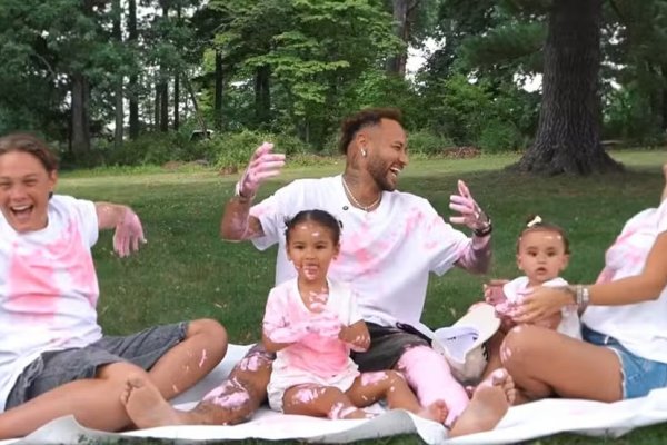 [Vídeo: Neymar e Bruna Biancardi anunciam gravidez da terceira filha]