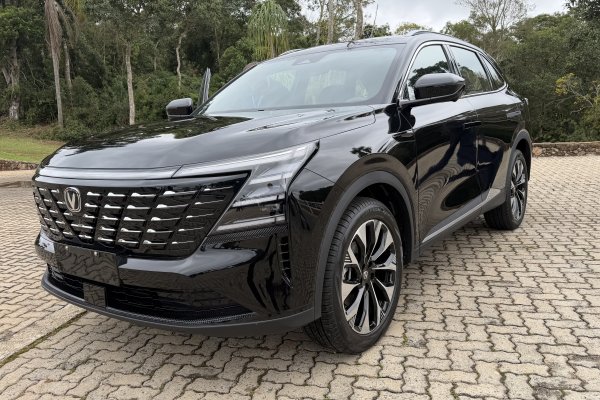 [Changan CS75 chega com motor 1.5 turbo por R$ 199 mil contra Tiguan e Commander ]