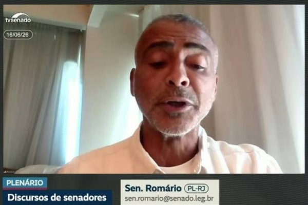 [Romário participa de sessão no Senado enquanto está nos EUA comentando Copa do Mundo]