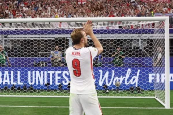 [Harry Kane assume posto de maior artilheiro da seleção inglesa em Mundiais ao lado de Lineker]