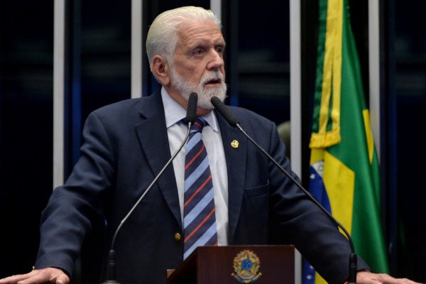[Jaques Wagner diz que apartamento investigado pela PF seria presente para a filha]