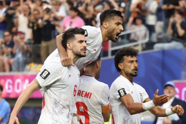 [Irã reclama à Fifa por restrições na Copa; seleção iraniana só pode chegar aos EUA 24 horas antes da partida contra a Bélgica]