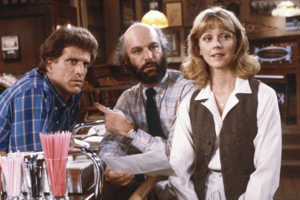 [Morre aos 85 anos diretor de Friends e Cheers, James Burrows]