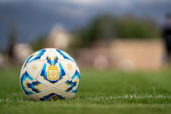 [Confira os jogos da Copa do Mundo deste domingo (21)]