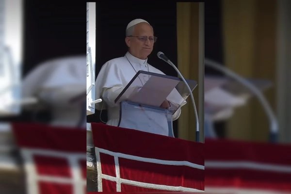 [Papa Leão XIV reza em homenagem aos jovens mortos em acidente no Ceará]