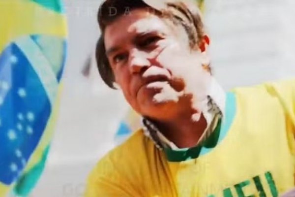 [Redes de cinema no Brasil não querem exibir Dark Horse, diz colunista]