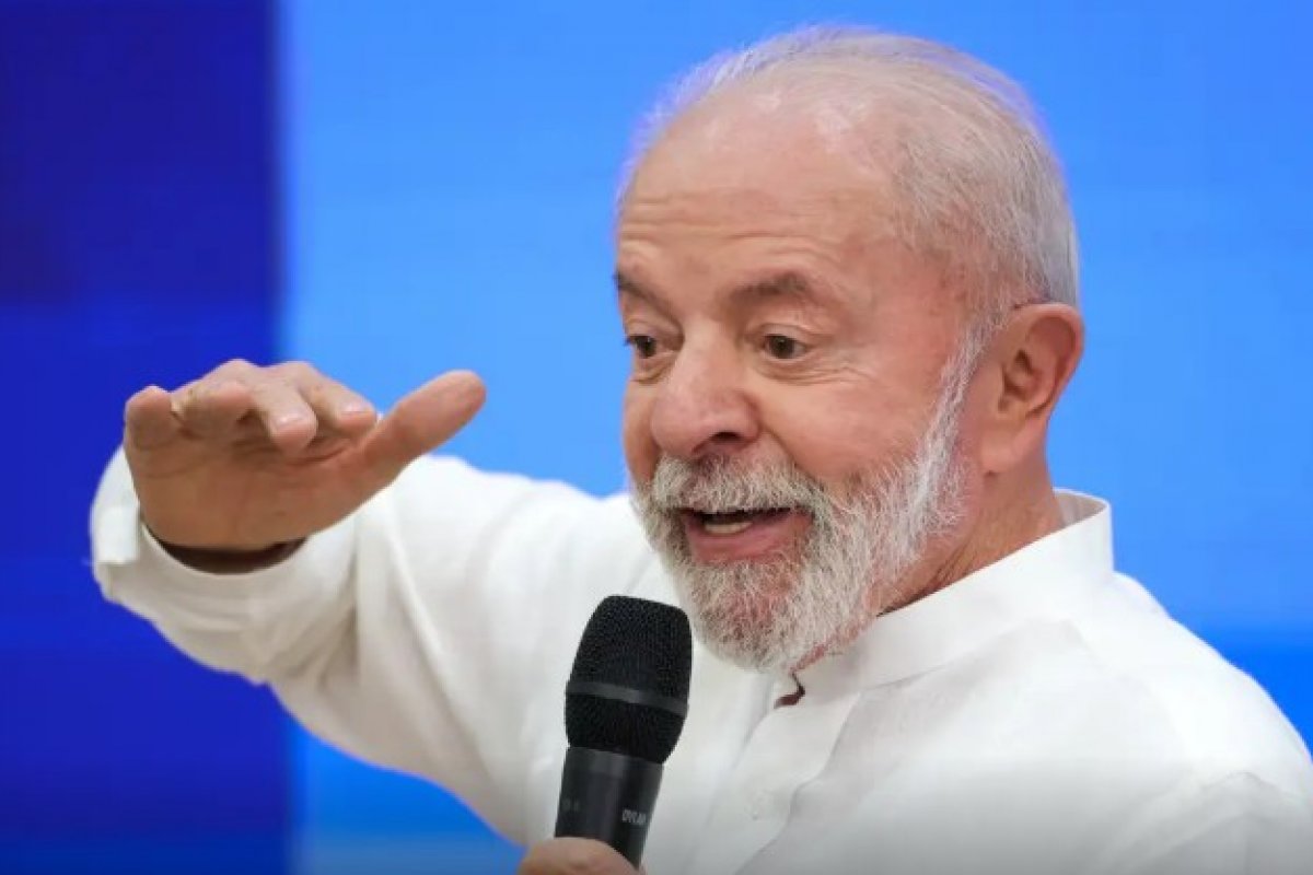 Governo Lula é aprovado por 32% dos brasileiros e reprovado por 38%, diz pesquisa