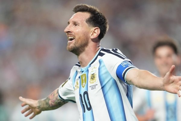 [Vídeo: Messi supera Klose e se isola como maior artilheiro da história das Copas]
