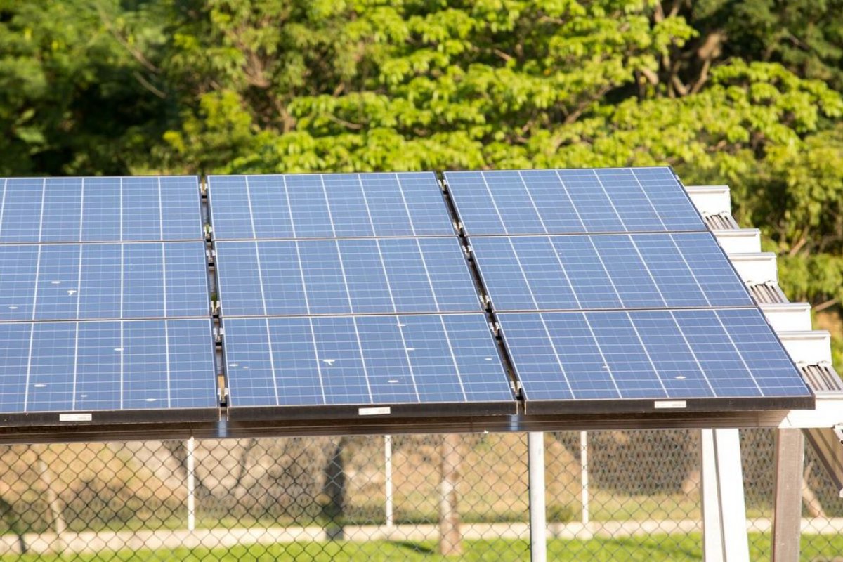 Banco do Brasil inaugura primeira usina própria de energia solar