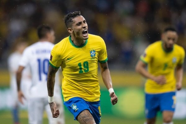 [Raphinha desabafa nas redes sociais após lesão que o tirou de jogo contra o Haiti]