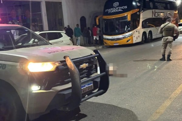 [Jovem morre atropelado após subir em carreta na Bahia]