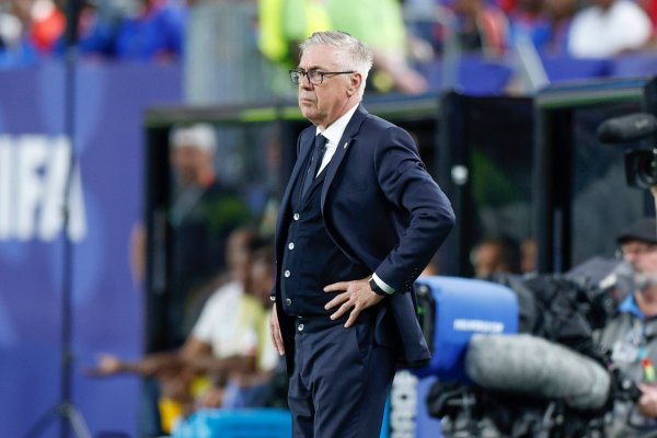 [Voo da Seleção Brasileira atrasa devido ao mau tempo antes de duelo contra a Escócia na Copa do Mundo 2026]