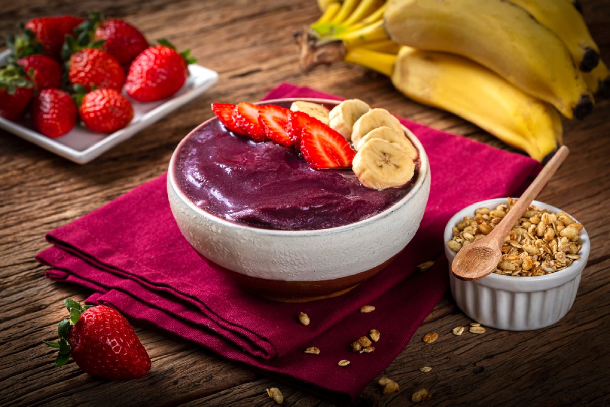 Estudo brasileiro revela que o açaí pode ajudar a proteger o cérebro de adolescentes! 