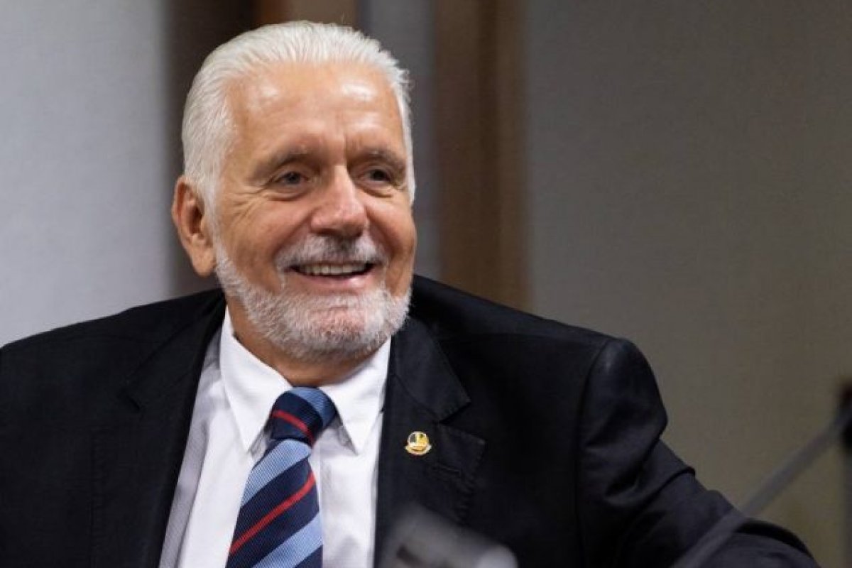 Jaques Wagner deixa liderança do governo no Senado após ser alvo da PF por ligação com Master