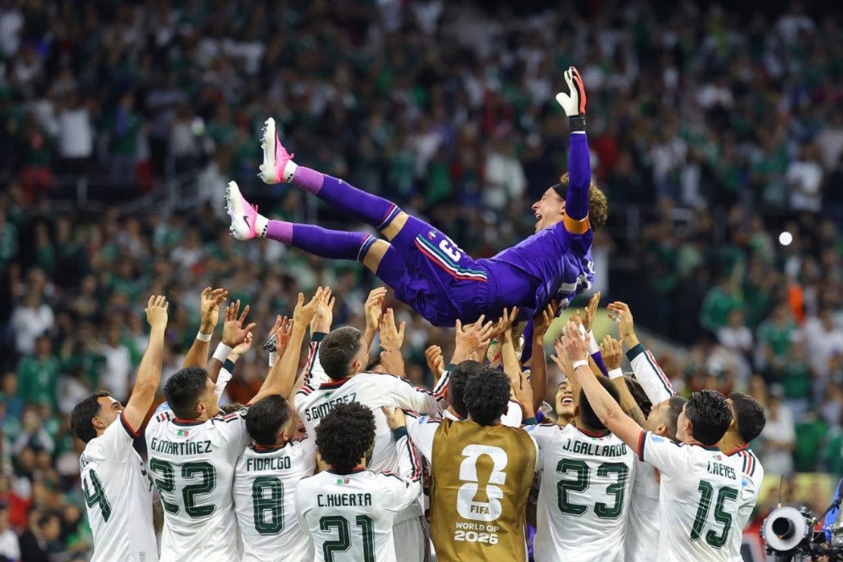 Ochoa volta a jogar em Copa e amplia marca em seu sexto Mundial