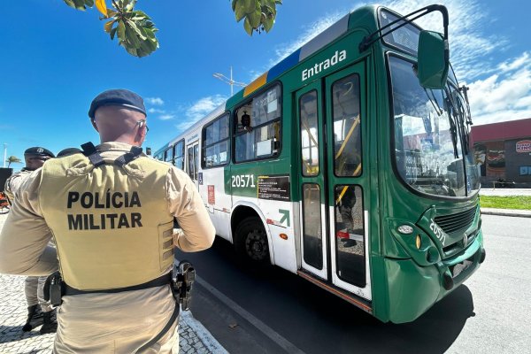 [Roubos a ônibus caem 77% durante o mês de junho na Bahia]