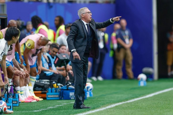 [Ancelotti chega à décima vitória no comando do Brasil ]