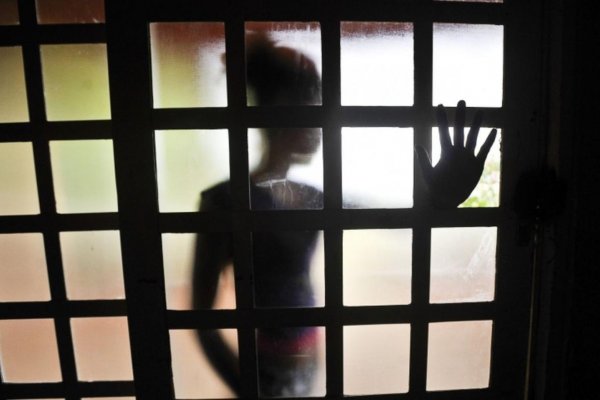 [Casos de violência contra crianças e adolescentes cresce 125% em 5 anos]