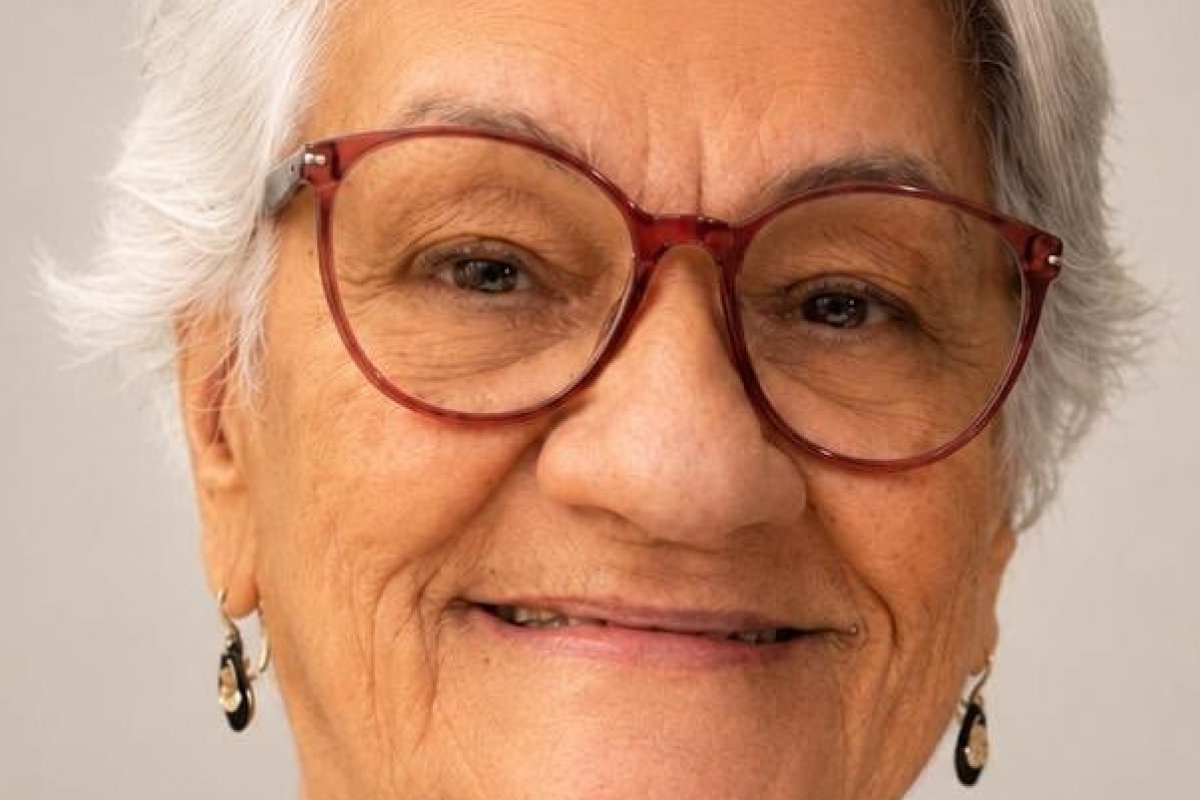 Professora da UFBA recebe uma das maiores honrarias da educação brasileira!