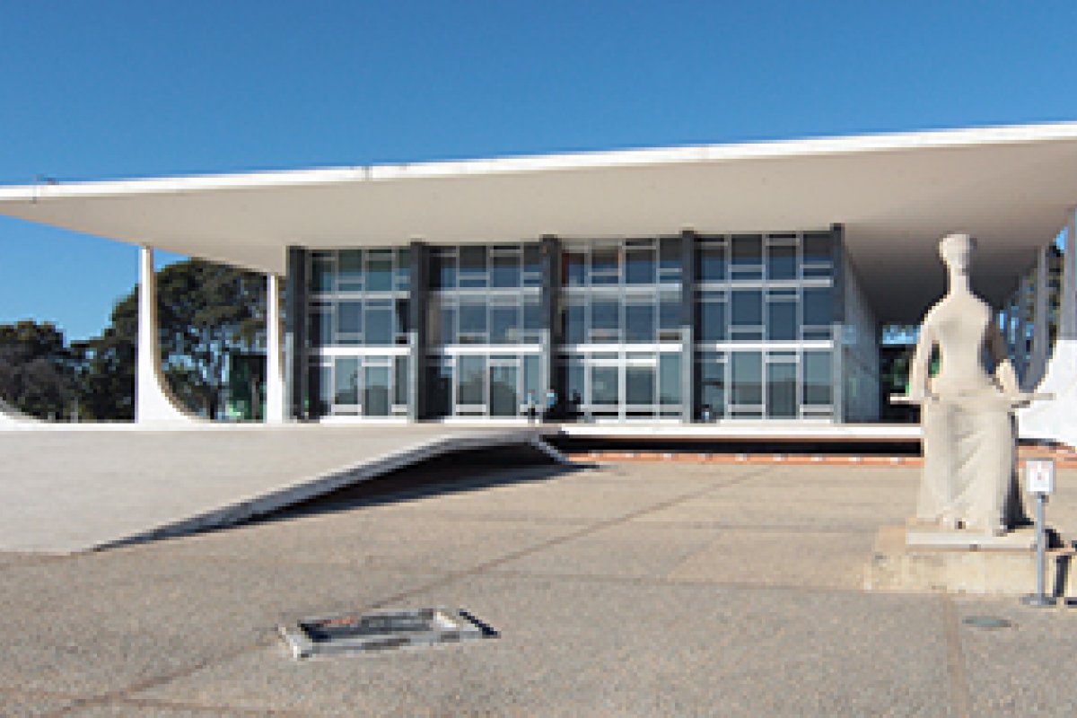 STF recebe ação ajuizada por sete estados contra a redução de recursos do Bolsa Família