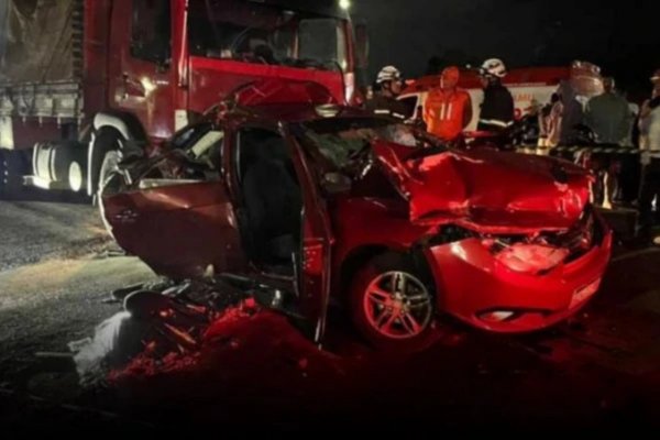 [Uma pessoa morre em engavetamento de cinco veículos na BR-116]