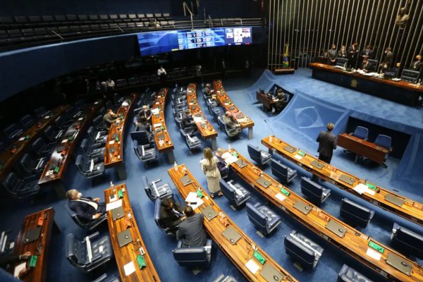 [PEC da aposentadoria especial para agentes de saúde avança no Senado]