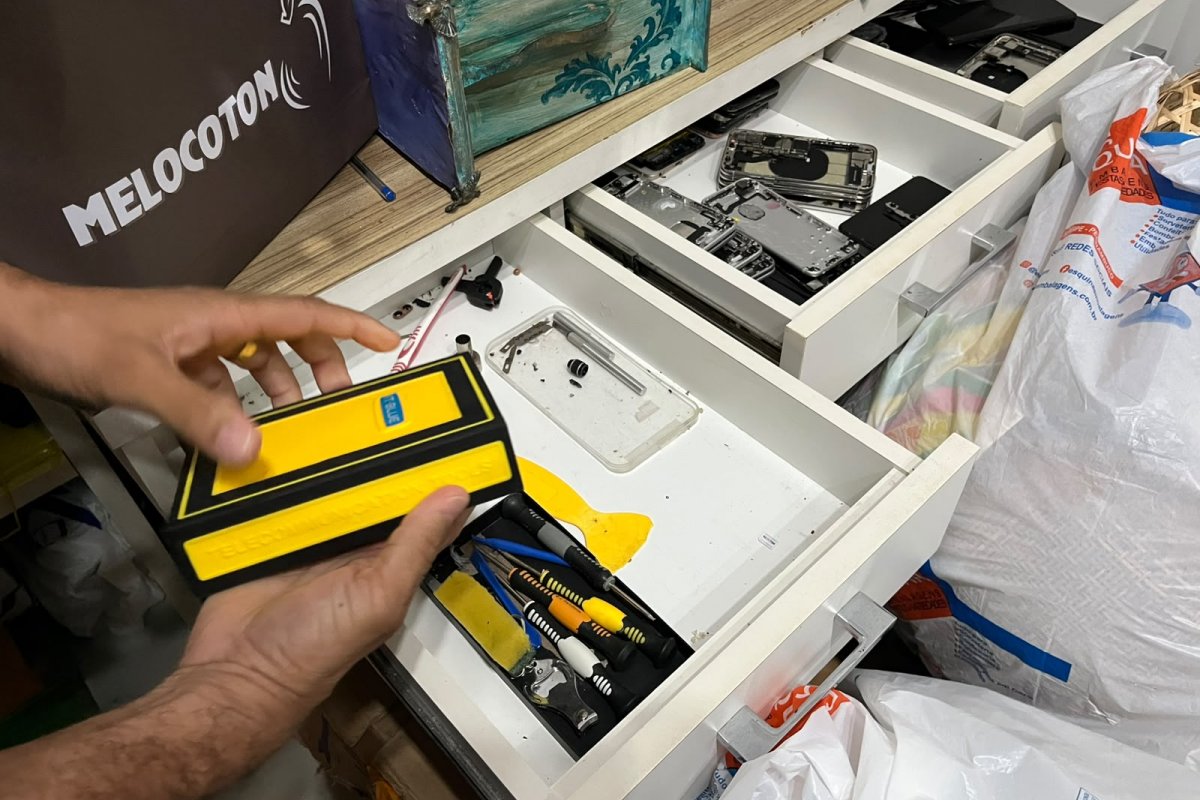Trio é preso em operação contra grupo criminosa especialista em roubos de celulares de alto valor na Bahia