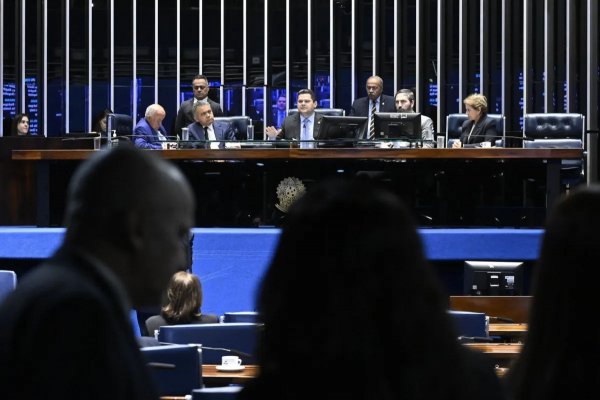 Senado aprova projeto de lei que cria [Senado aprova projeto de lei que cria