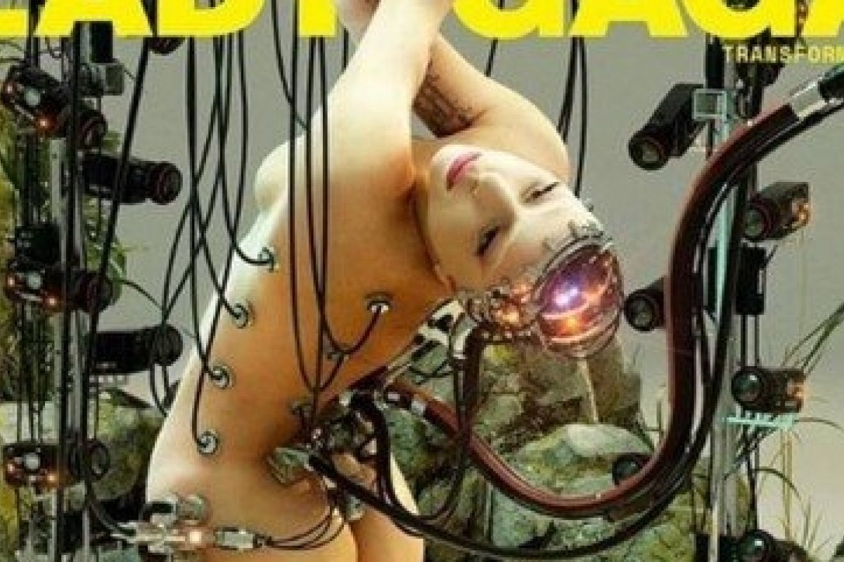 Lady Gaga aparece nua em revista